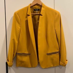 Yellow blazer with zipper detail